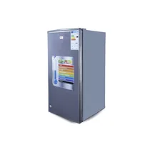 Intérieur du mini réfrigérateur Oscar 160L OSC-R160S montrant les clayettes et le compartiment congélateur