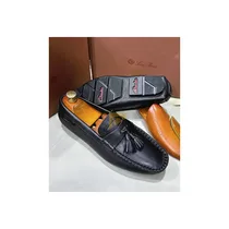 Mocassin-Clarks-porté-avec-chino-élégance-décontractée