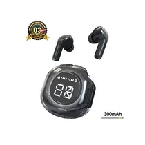 Paire d'Ecouteurs Bluetooth Ultrapods Pro TWS noirs avec étui de charge transparent affichant le niveau de batterie sur un écran LED. Batterie 300mAh. Garantie 3 mois