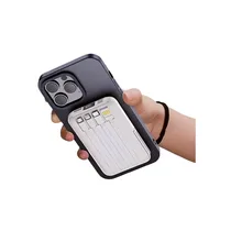 Vue du Power Bank Magnétique 2 en 1 avec une capacité de 10000mAh sur un téléphone