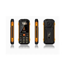 Téléphone Sunelan U70 incassable, couleur noir et orange, avec clavier physique, vue de tous les côtés