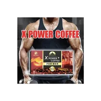 Sachet de X Power Coffee posé à côté d’une tasse fumante