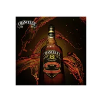 Présentation élégante du whisky CHANCELER sur une table festive