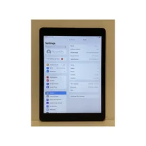 iPad utilisé pour la lecture et la navigation en Wi-Fi