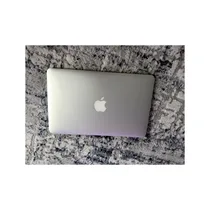 MacBook Air 2013 utilisé pour la navigation Internet