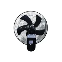 Vue rapprochée du ventilateur mural Oscar 16 pouces en fonctionnement