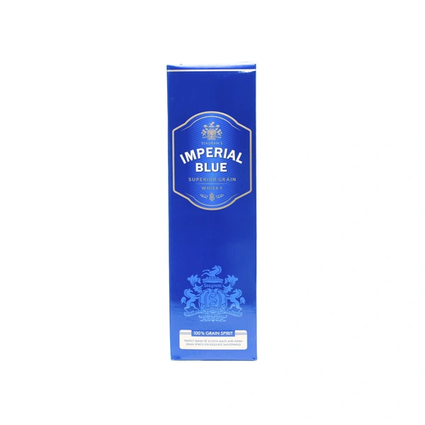Bouteille de Whisky Imperial Blue 75cl sur fond neutre