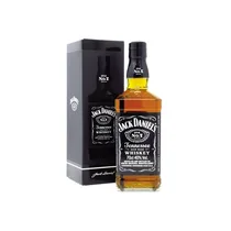 Jack Daniel’s Old No.7 servi dans un verre avec glaçons