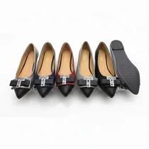 Ballerines Escarpins plats à bout pointu - Couleurs : noir, Rouge-noir, bleu-noir, noir-rose, gris-noir - Pointures 38/44