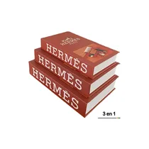 Livres décoratifs Hermès Paris 3 en 1 de couleur rouge/brique. Accessoire de décoration de luxe