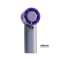 Mini ventilateur portatif M57 de couleur violette, sans pales apparentes. Écran LED affichant 100% de batterie. Capacité de 3600mAh