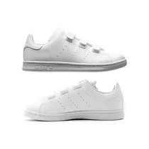 Vue des côtés des Adidas Stan Smith