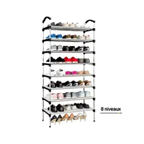Étagère de rangement de chaussures verticale et modulaire à 8 niveaux, remplie de différentes paires de chaussures, avec des poignées de transport noires en haut