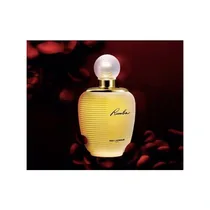 Eau de Parfum Rumba posée sur une table décorative