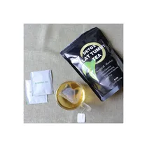 Infusion minceur brûle-graisse dans une tasse chaude