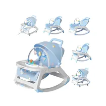 Arche de jeux suspendus sur siège bébé multi-positions.