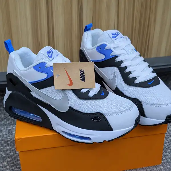 Nike Air Max IVO semelle gaufrée antidérapante