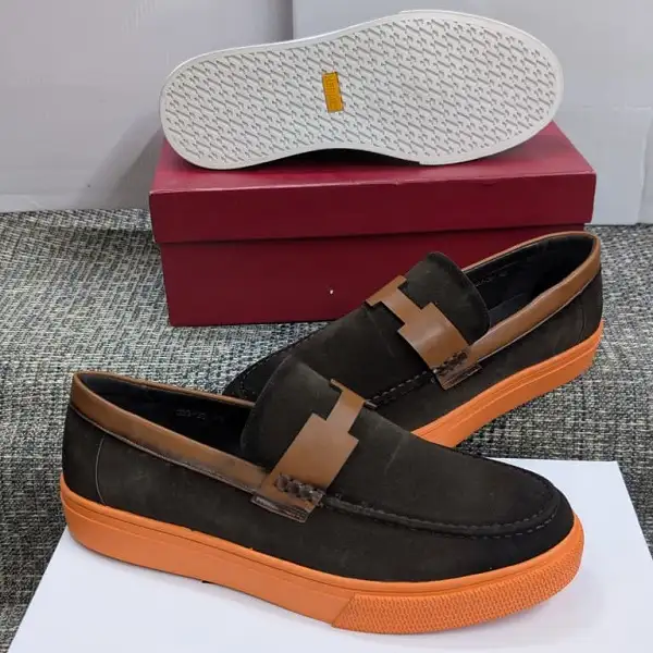 Mocassins luxe homme noir et orange design moderne