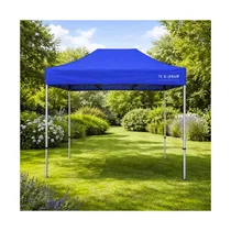 Tente pliante aluminium 4,5x3m installée en extérieur