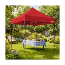 Tente pliante 2x2m en acier installée pour un stand de marché