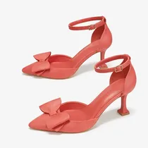 Sandales talons hauts roses avec nœud papillon élégant
