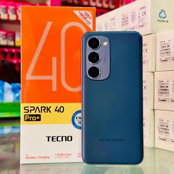 Tecno Spark 40 Pro+ charge rapide 45W