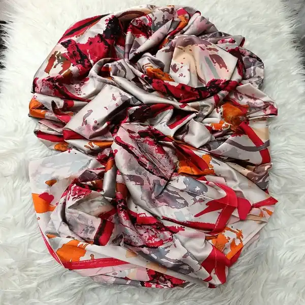 Tissu en soie italienne multicolore à motif abstrait haute couture