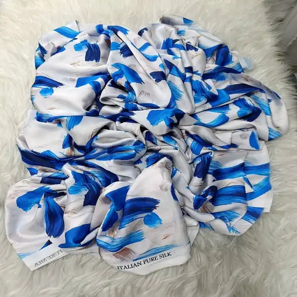 Tissu soie premium italien pour robe élégante et foulard chic