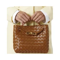 Sac Bottega porté style élégant femme