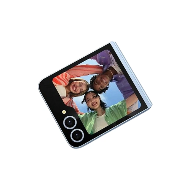 Samsung Galaxy Z Flip6 compact plié dans la main