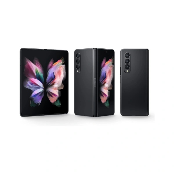 Téléphone Samsung Z Fold 3 plié montrant l'écran externe et le triple capteur photo