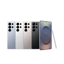 Samsung S25 Ultra coloris Titanium présenté de dos