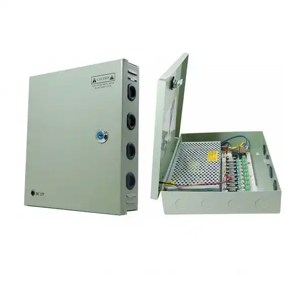 Coffret d'alimentation centralisé 12V pour caméras de vidéosurveillance.