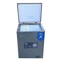 Intérieur du Congélateur Delta DCF-100-WB avec panier de rangement.