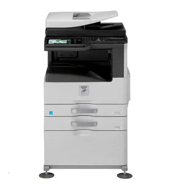 Vue avant de l'imprimante Sharp MX-M354 avec écran tactile couleur