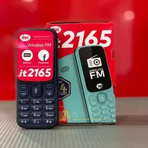 Vue avant du Itel It2165 avec torche LED intégrée.