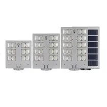 Éclairage autonome Solar Light installé dans un parking.