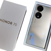 Smartphone Honor 70 256Go noir brillant de face et de dos au Cameroun