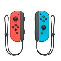 Paire de manettes officielles Nintendo Switch Joy-Con rouge et bleu disponible au Cameroun.