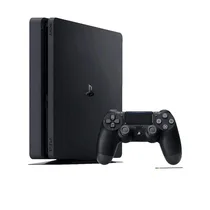 Vue de face de la PS5 Slim accompagnée de sa manette sans fil DualSense.