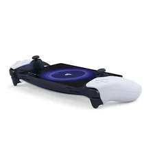 Prise en main des manettes DualSense intégrées de la PlayStation Portal blanche.