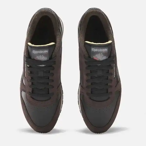 Reebok Classic Leather noir et marron pointure 45 vue de dessus