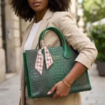 Sac à main femme vert texturé effet crocodile Prada Milano