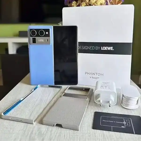 Tecno Phantom V Fold2 triple caméra 50 MP