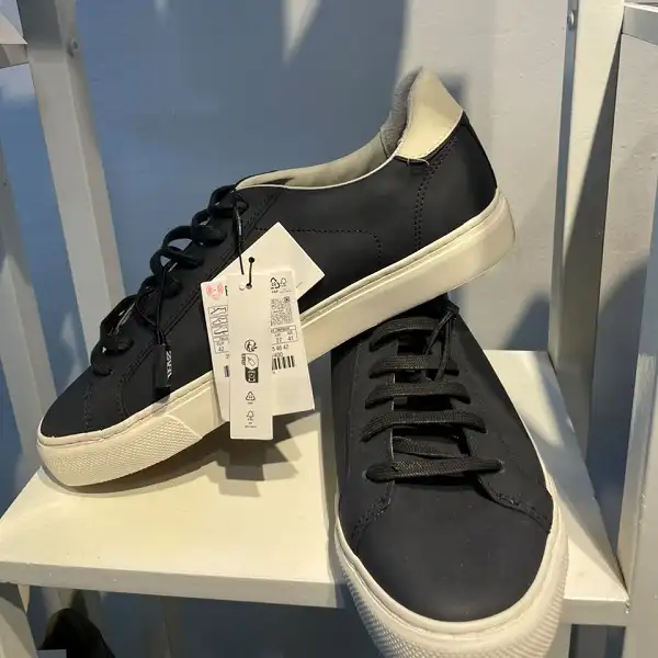 Semelle extérieure blanche texturée des baskets Zara homme